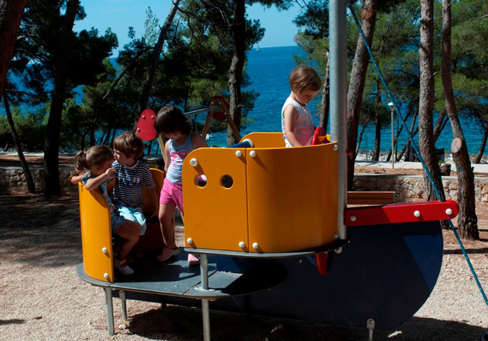 Family Hotel Vespera Mali Lošinj Buitenkant foto