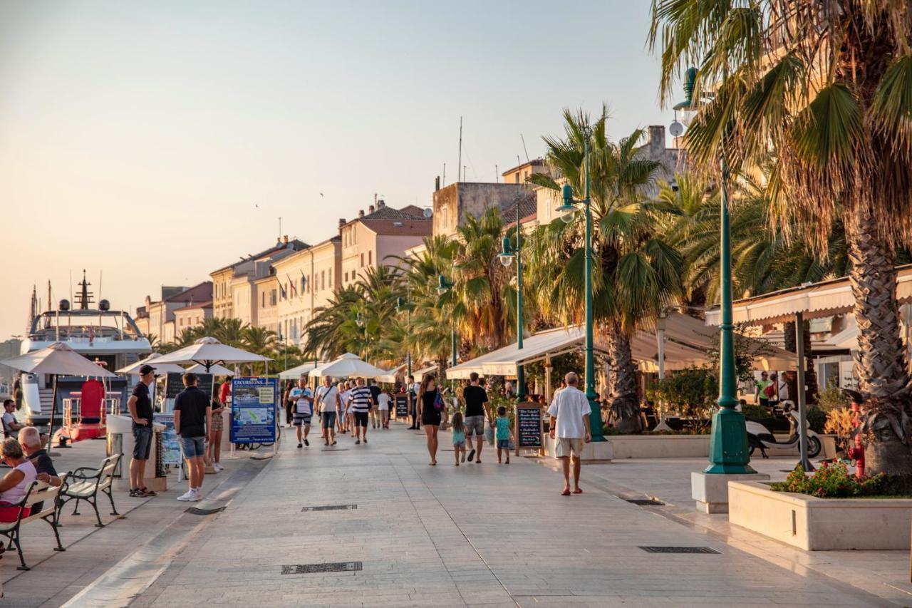 Family Hotel Vespera Mali Lošinj Buitenkant foto